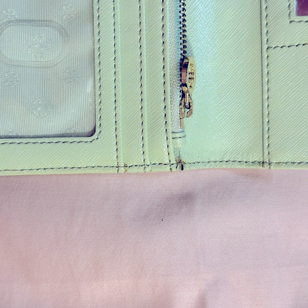 Vintage Tori Burch Envelope Clutch in Pale Green - Picture 8 of 10